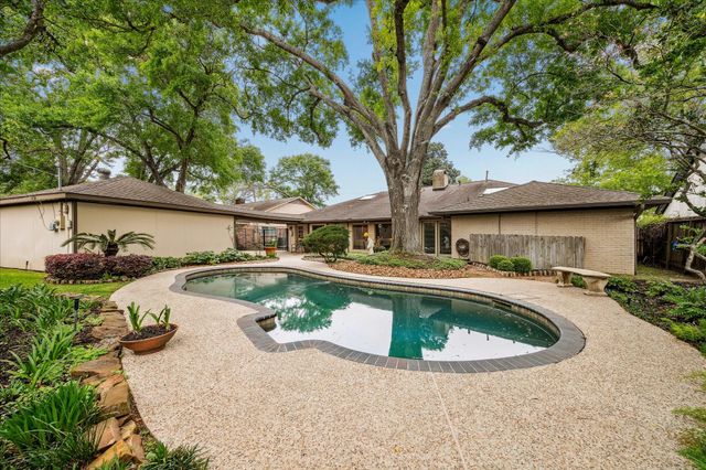 10607 Riverview Drive, Houston, TX 77042