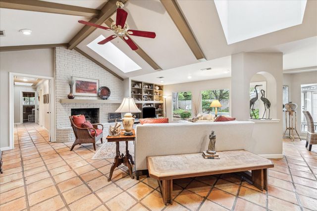 10607 Riverview Drive, Houston, TX 77042