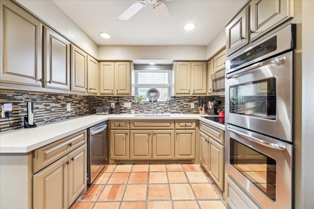 10607 Riverview Drive, Houston, TX 77042