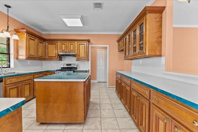 6311 Avenue M, Santa Fe, TX 77510