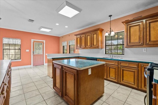 6311 Avenue M, Santa Fe, TX 77510