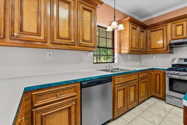 6311 Avenue M, Santa Fe, TX 77510