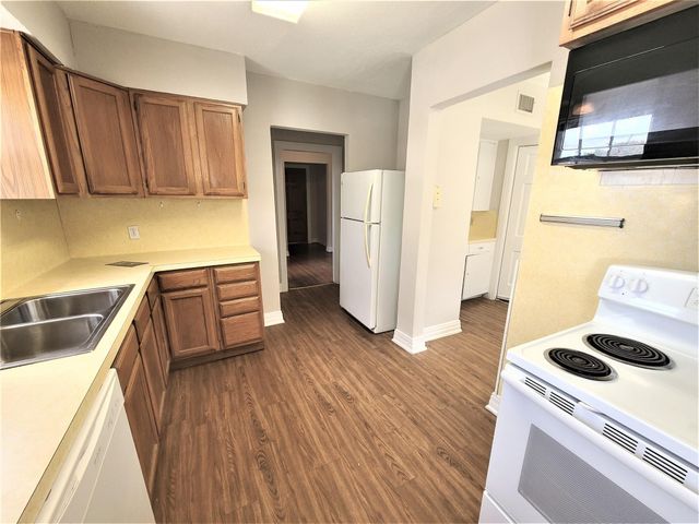 2211 Dorrington Street, Houston, TX 77030