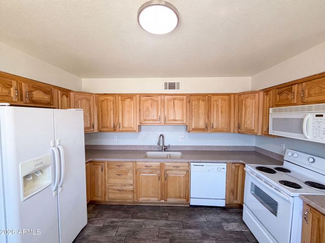 5908 W CALAVAR Road, Glendale, AZ 85306