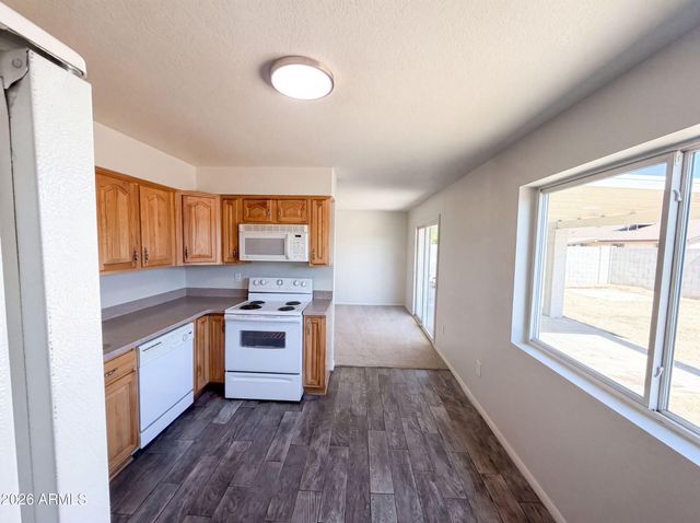 5908 W CALAVAR Road, Glendale, AZ 85306