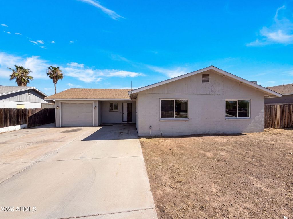5908 W CALAVAR Road, Glendale, AZ 85306