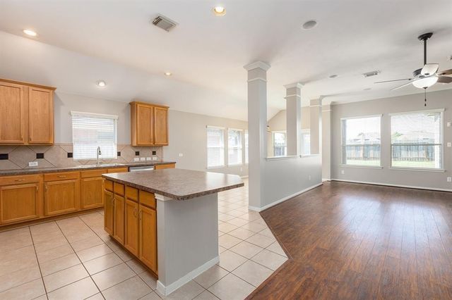 13743 Rolling River Lane, Houston, TX 77044