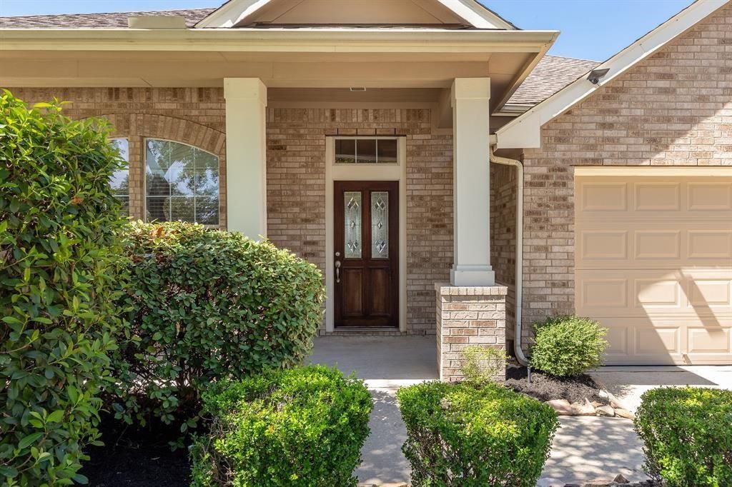 13743 Rolling River Lane, Houston, TX 77044
