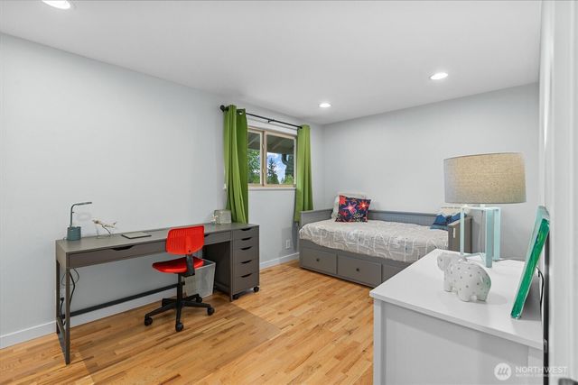 17013 NE 18th Street, Bellevue, WA 98008