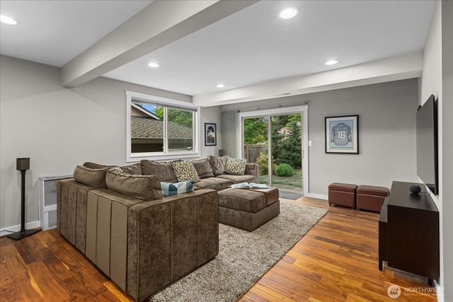 17013 NE 18th Street, Bellevue, WA 98008