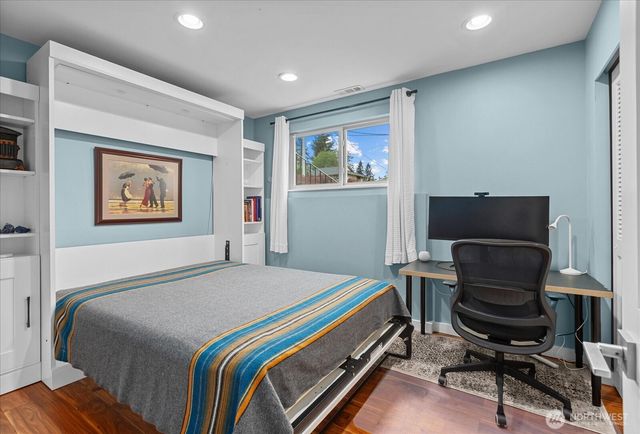 17013 NE 18th Street, Bellevue, WA 98008