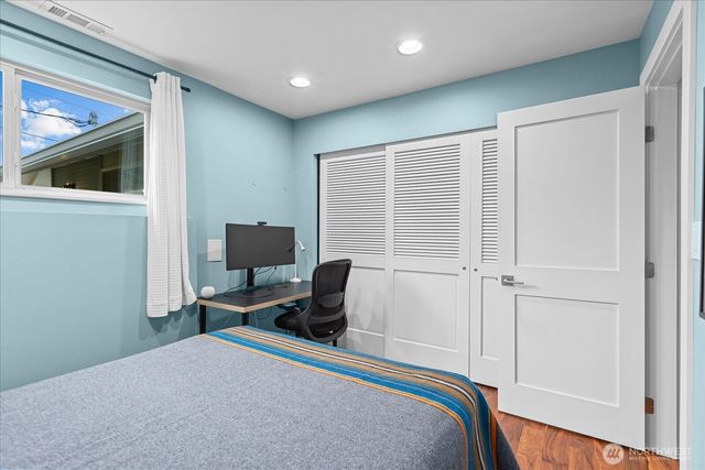 17013 NE 18th Street, Bellevue, WA 98008