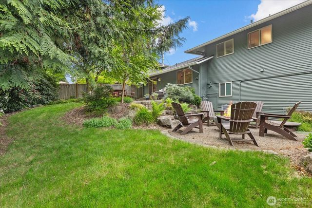 17013 NE 18th Street, Bellevue, WA 98008