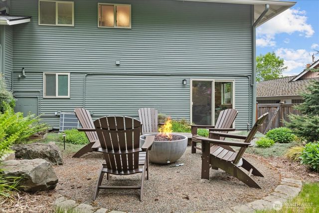 17013 NE 18th Street, Bellevue, WA 98008