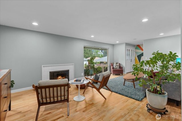 17013 NE 18th Street, Bellevue, WA 98008