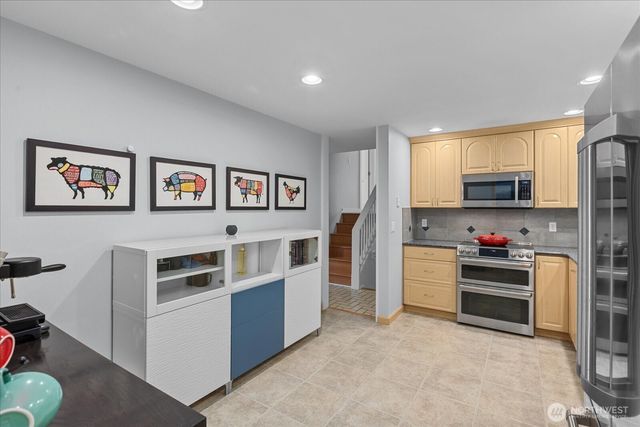 17013 NE 18th Street, Bellevue, WA 98008