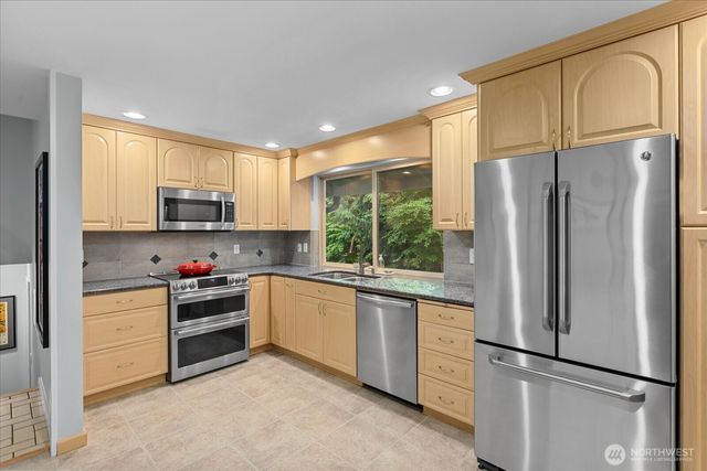 17013 NE 18th Street, Bellevue, WA 98008