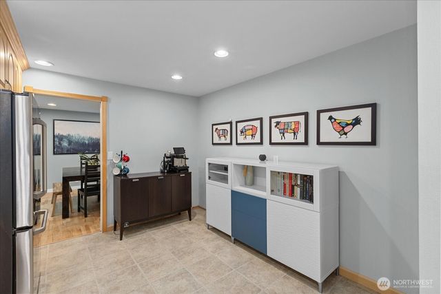 17013 NE 18th Street, Bellevue, WA 98008