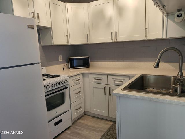 814 N 82ND Street G205, Scottsdale, AZ 85257