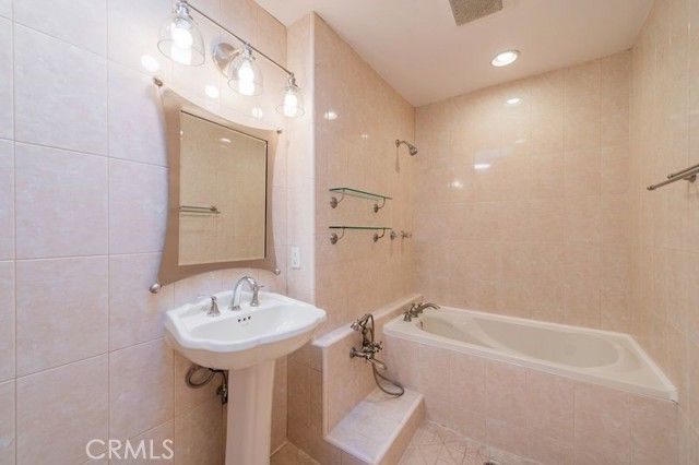 3062 Via Serena D, Laguna Woods, CA 92637