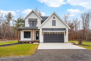 10048 Barberry Lane, Howard City, MI 49329