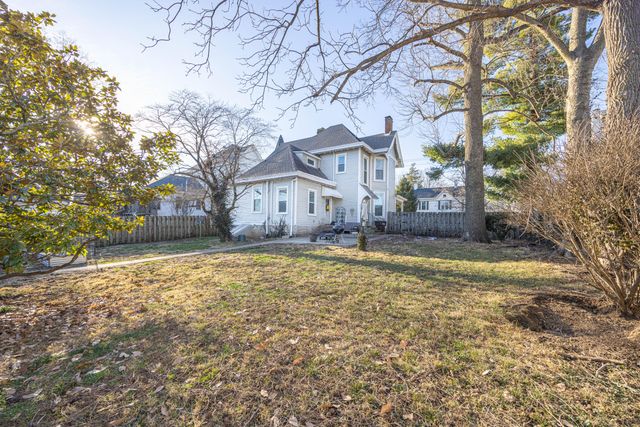 1216 Main Street, Paris, KY 40361