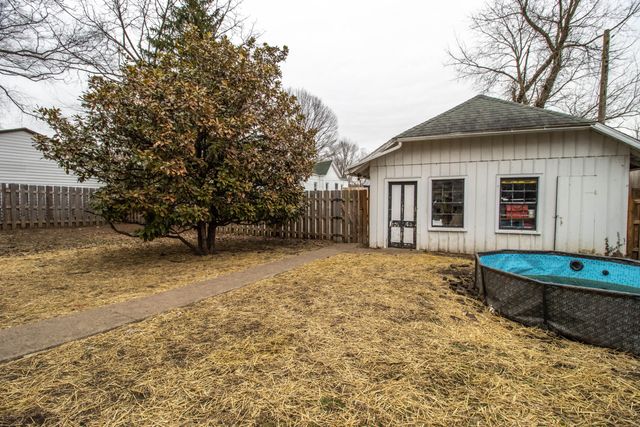 1216 Main Street, Paris, KY 40361