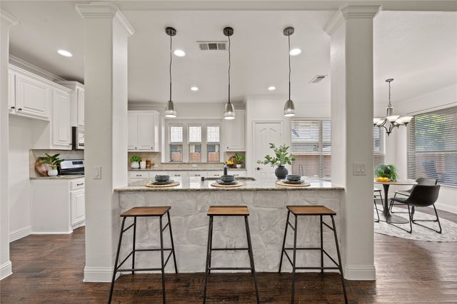 1021 Tara Drive, Burleson, TX 76028