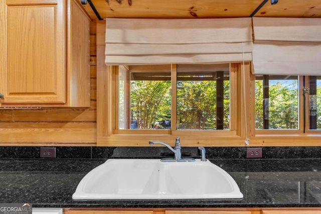 429 Oakmont Drive, Hiawassee, GA 30546