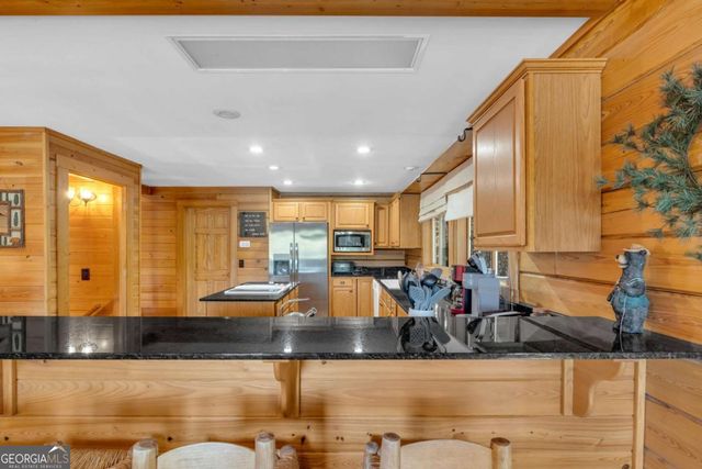 429 Oakmont Drive, Hiawassee, GA 30546