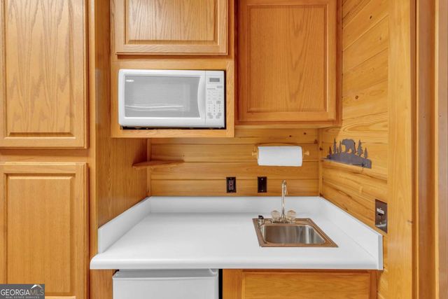 429 Oakmont Drive, Hiawassee, GA 30546