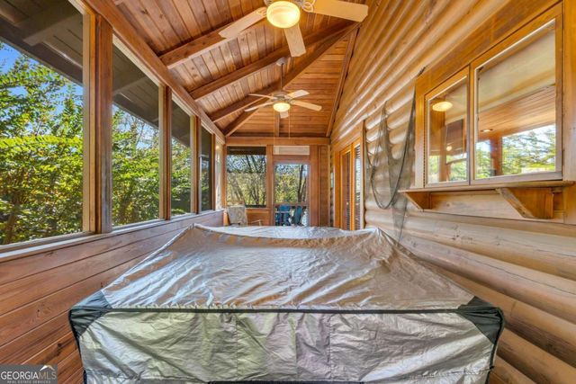 429 Oakmont Drive, Hiawassee, GA 30546