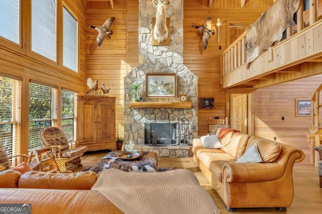 429 Oakmont Drive, Hiawassee, GA 30546