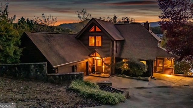 429 Oakmont Drive, Hiawassee, GA 30546