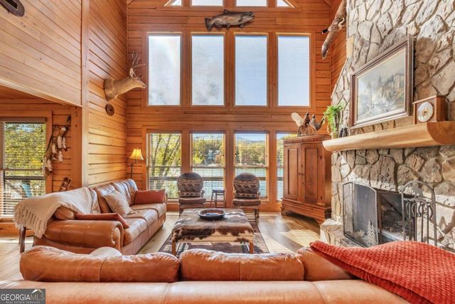 429 Oakmont Drive, Hiawassee, GA 30546