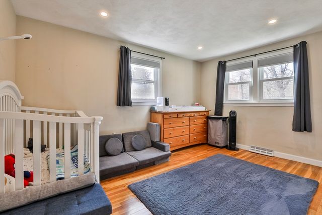 26 Clover Hill Drive, Chelmsford, MA 01824