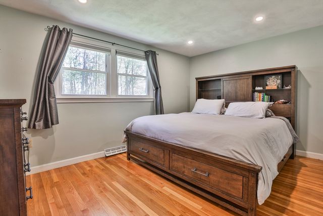 26 Clover Hill Drive, Chelmsford, MA 01824