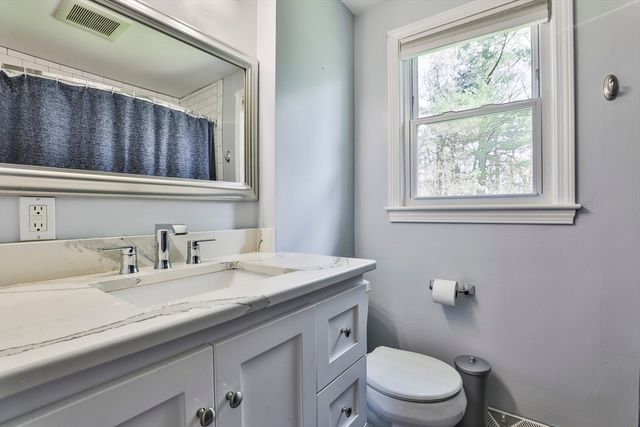 26 Clover Hill Drive, Chelmsford, MA 01824
