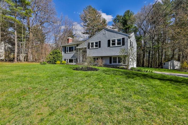 26 Clover Hill Drive, Chelmsford, MA 01824