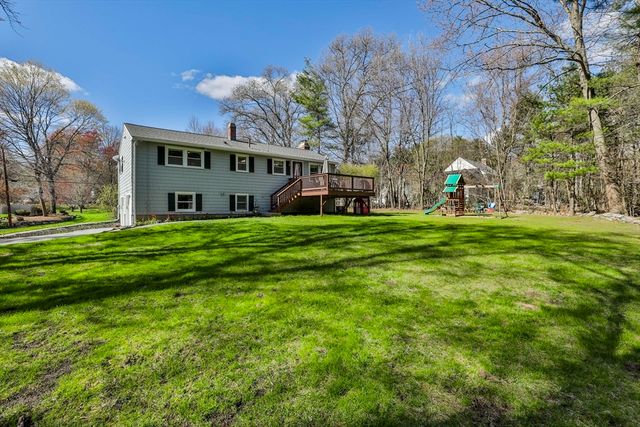 26 Clover Hill Drive, Chelmsford, MA 01824