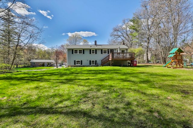 26 Clover Hill Drive, Chelmsford, MA 01824