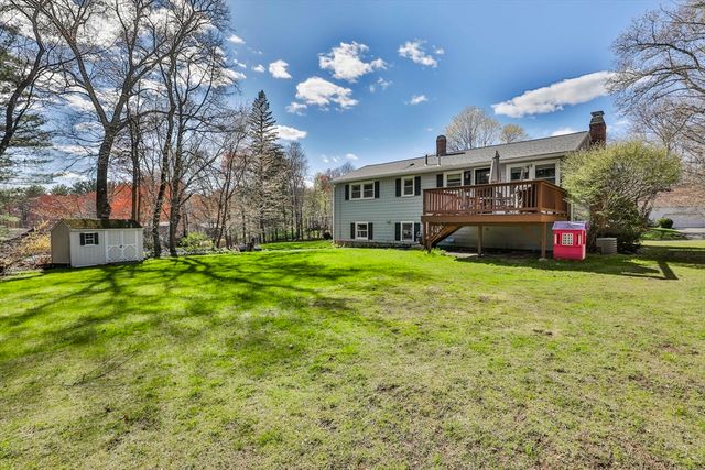 26 Clover Hill Drive, Chelmsford, MA 01824