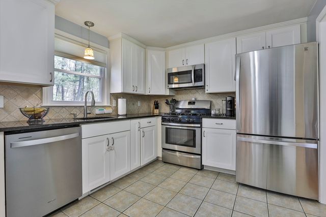 26 Clover Hill Drive, Chelmsford, MA 01824