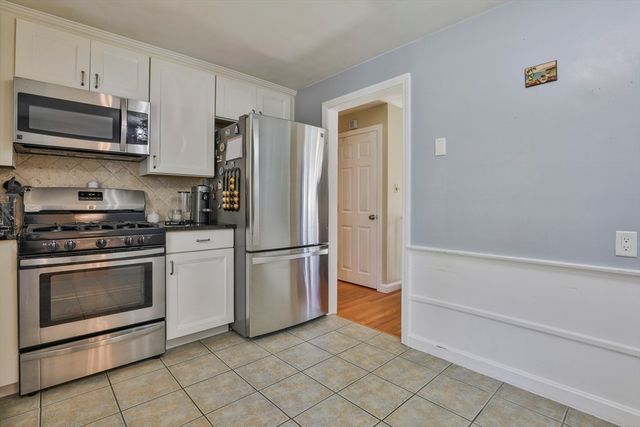 26 Clover Hill Drive, Chelmsford, MA 01824