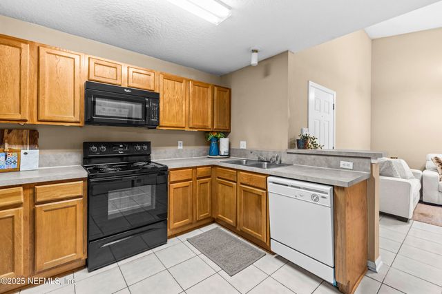 6094 MAGGIES Circle, 109, Jacksonville, FL 32244