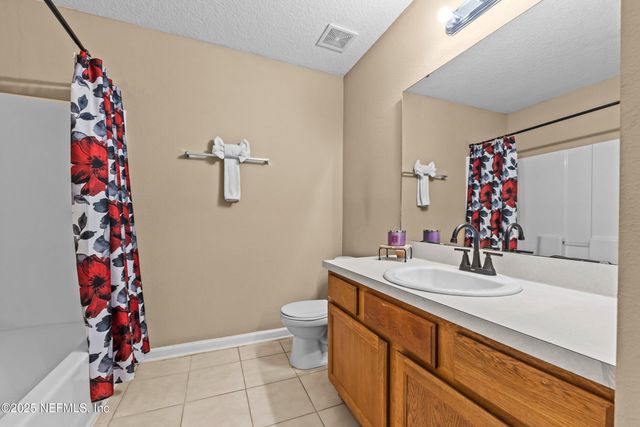 6094 MAGGIES Circle, 109, Jacksonville, FL 32244
