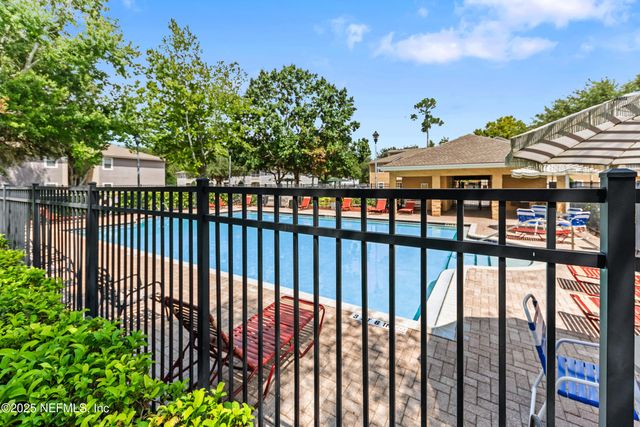6094 MAGGIES Circle, 109, Jacksonville, FL 32244