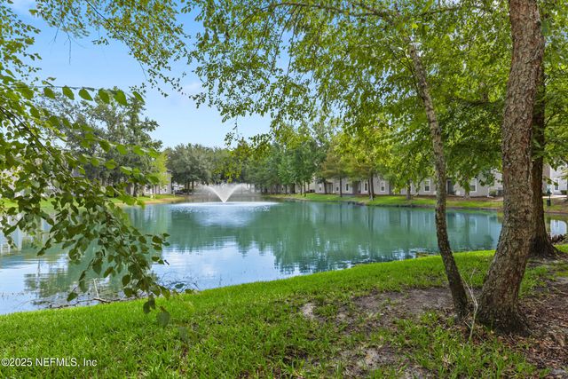 6094 MAGGIES Circle, 109, Jacksonville, FL 32244