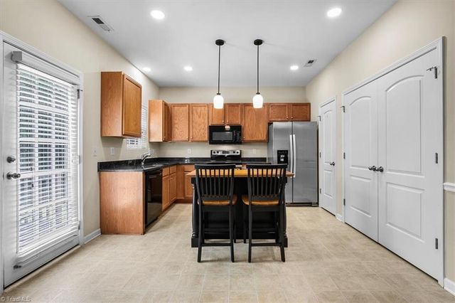 152 Tree Top Lane, Stokesdale, NC 27357