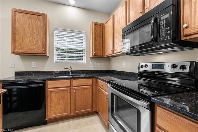 152 Tree Top Lane, Stokesdale, NC 27357